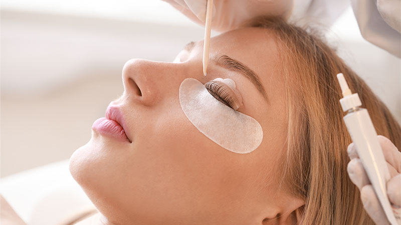 Lash Lift Kits का उपयोग करने के 7 लाभ