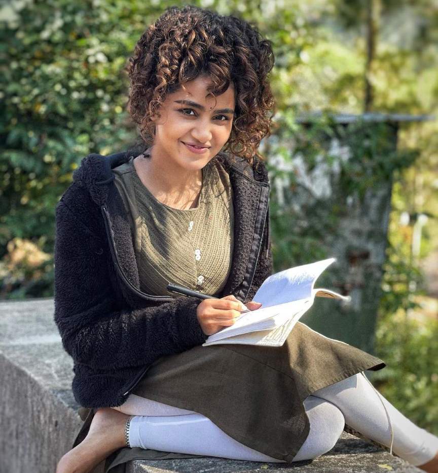 फोटो के साथ मलयालम अभिनेत्री का नाम सूची