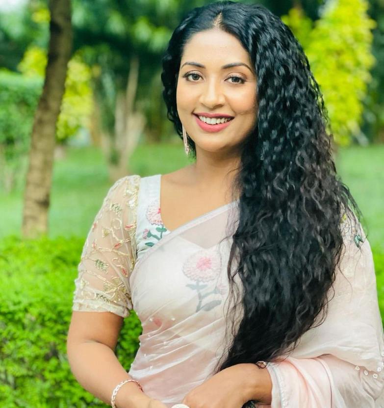 फोटो के साथ हॉट भारतीय अभिनेत्री का नाम सूची